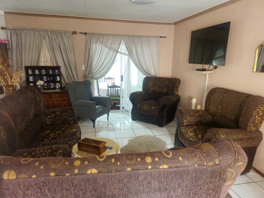 4 Bedroom Property for Sale in Safari Gardens North West